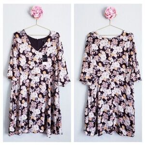 Floral Dress‎
